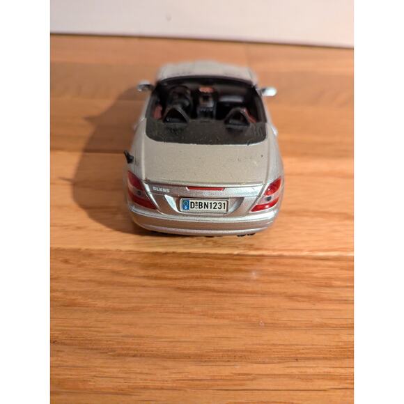 Mercedes-Benz Slk R171 2004-2011 55 AMG Silver Cabrio 1/24 Motormax Model Car - Picture 4 of 6